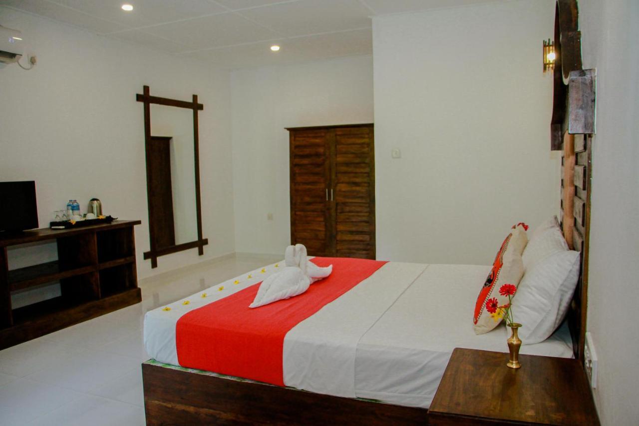 Manike Lodge Хабарана Екстериор снимка