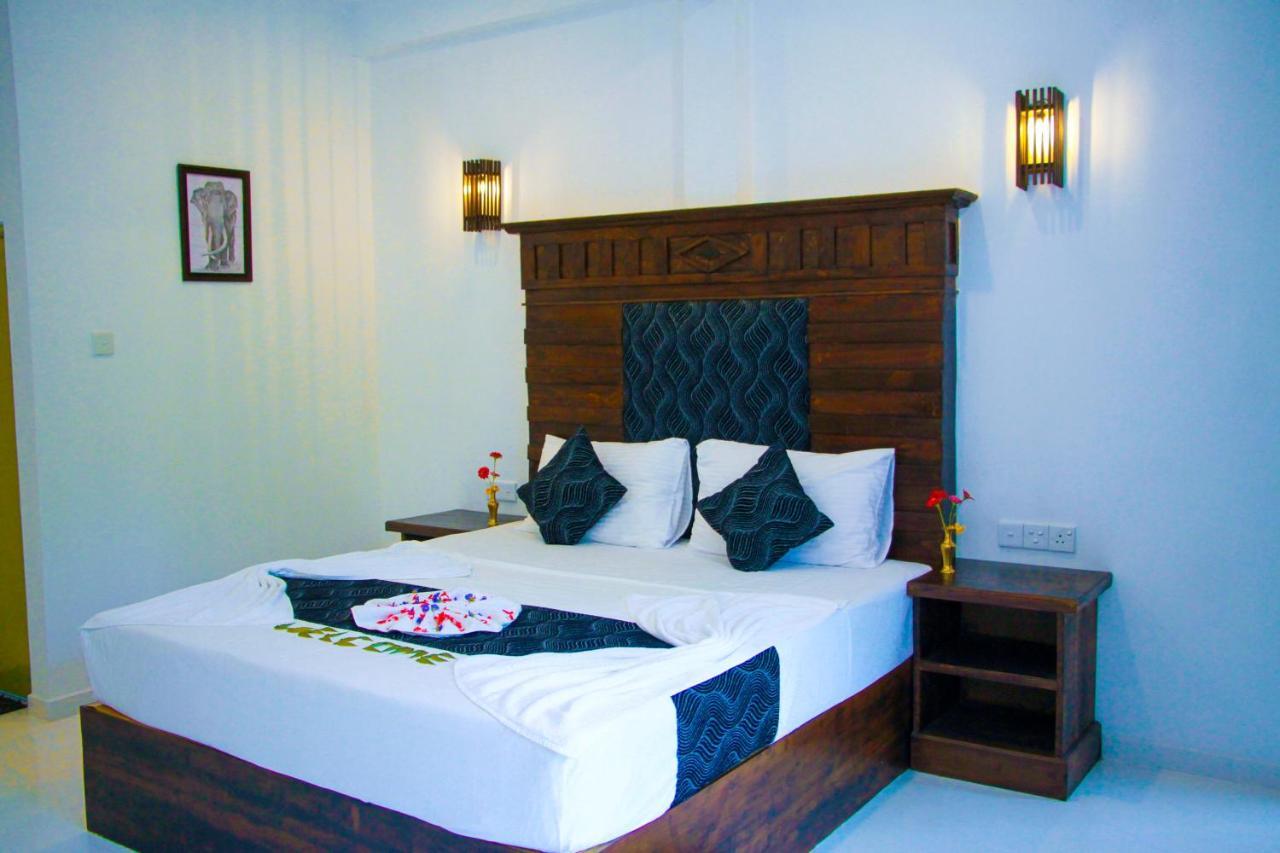 Manike Lodge Хабарана Екстериор снимка