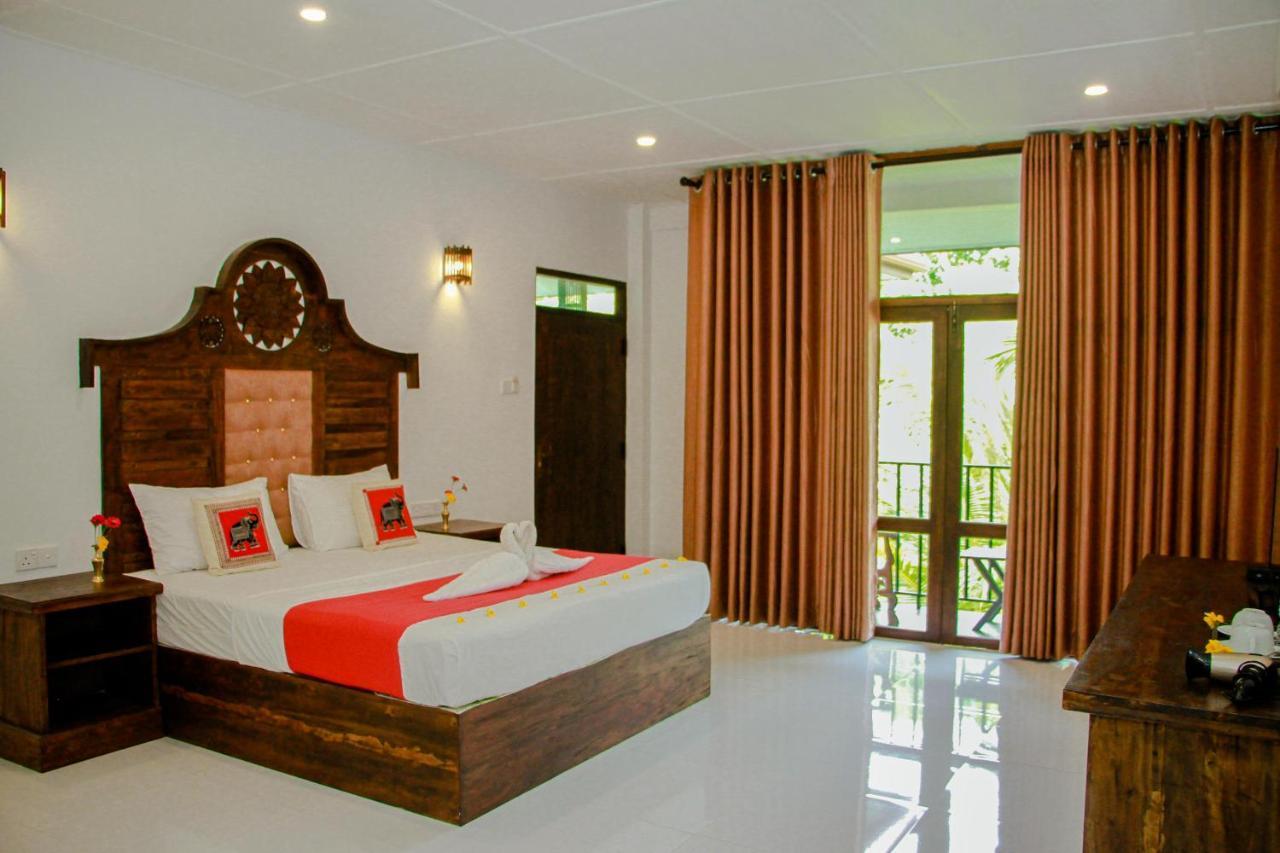 Manike Lodge Хабарана Екстериор снимка